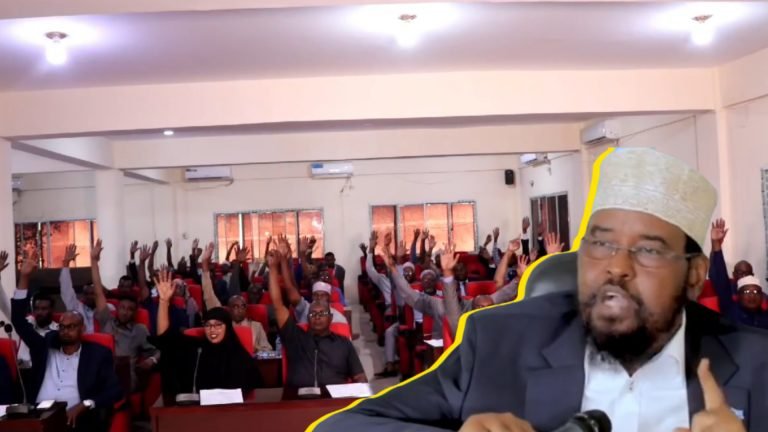 {DAAWO MUUQAALKA} Madaxweyne Xasan shiikh oo Markale ku laabtay Furimaha Dagaalka Waxaan u mahadcelinayaa Baarlamaanka Jubbaland, waa Baarlamaanka ugu wanaagsan uguna dulqaadka badan