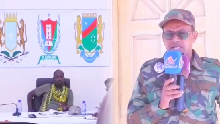 {DAAWO MUUQAALKA} Masuuliyiin ka tirsan Koofur Galbeed oo kulan la qaatay Shacabka Degmada Baraawe.