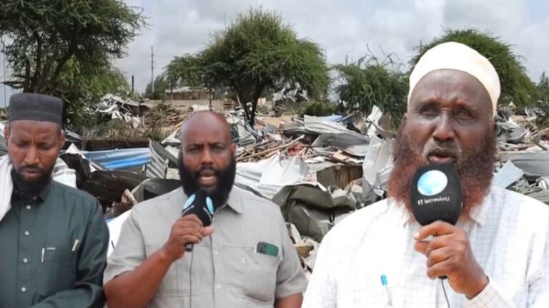 {DAAWO MUUQAALKA}  Dadki laga Burburiyey Guryihii Ceelasha Biyaha oo Dowladda baaq udiray.