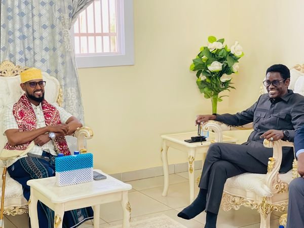 {DAAWO SAWIRADA} Wasiirka Fartaag oo Gaaray Magaalada Caabuwaaq