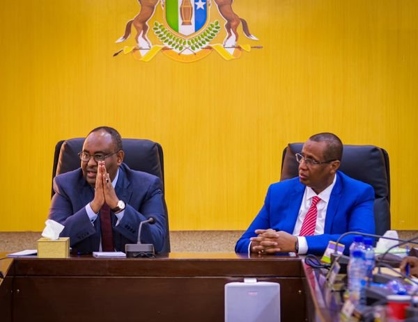 {DAAWO SAWIRADA} Asixinta 8 Masahruuc oo Lagu  Dhisaayo Waddooyinka  Puntland.