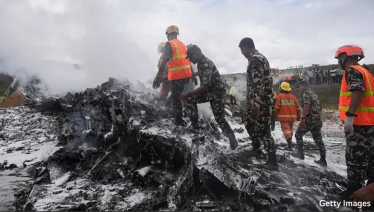 Diyaarad bur-burtay oo uu kaliya ka bad-baaday duuliyihii kaxaynayay