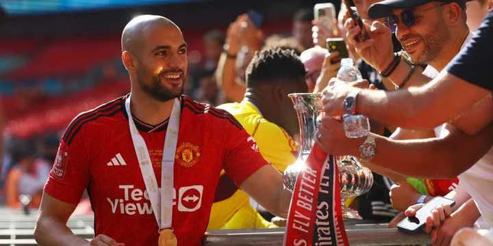 Manchester United Oo Go’aan Deg Deg Ah Ka Gaaraysa Mustaqbalka Khadkeeda Dhexe Ee Sofyan Amrabat.