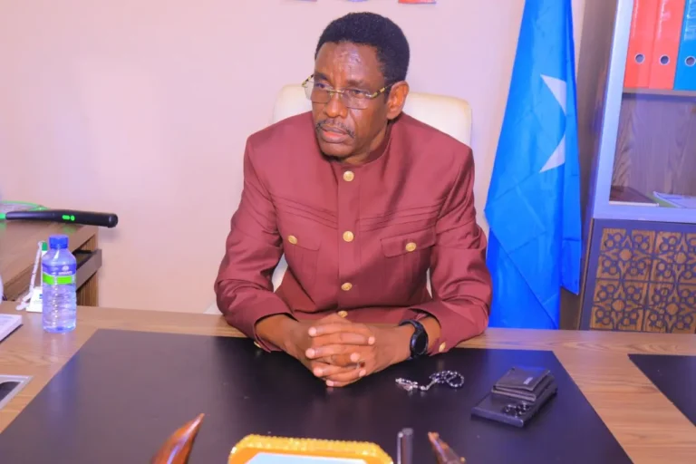 Wasiirka Amniga Soomaaliya oo Bogaadiyay Ciidanka Maanta As Kula Dagaalay Jubbaland