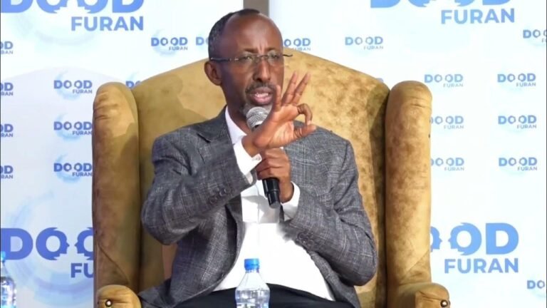Wasiir Faarax Cabdulqaadir oo ka hadlay shahaadada ay qaataan ardada Puntland iyo Soomaaliland.
