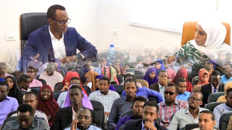 {DAAWO MUUQAALKA} Boosaska 71 Shaqaale oo Banaan iyo Dowladda oo Baaq loo diray.