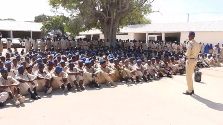 {DAAWO MUQAALKA} Hoggaanka Wacyigelinta iyo Anshaxa C-B-S oo wacyigelin u sameeyey Ciidanka ku jira Xero-gaadiid.