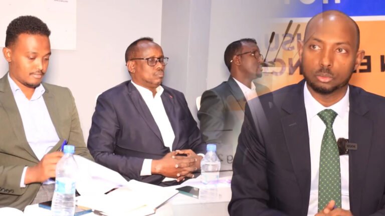 {DAAWO MUQAALKA} Guddoomiyaha Maxkamadda sare oo ka hadlay xaaladaha garsoorka dalka.