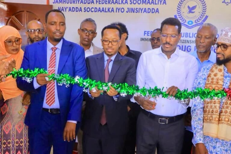 {DAAWO SAWIRADA} MD Qoor Qoor oo xarig jaray dhismaha bar-xuduudeedka Balanbale.