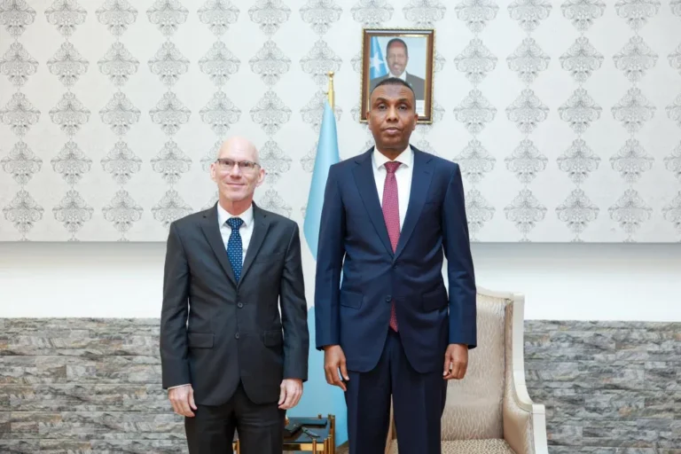 {DAAWO SAWIRADA} RW DFS oo ka mahadceliyay taageero ay QM u fidisay Soomaaliya