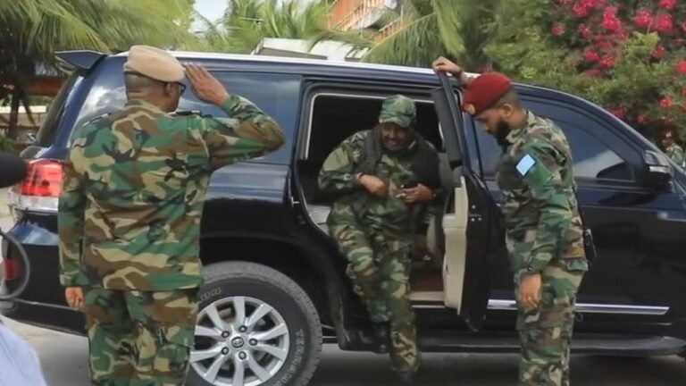 {DAAWO MUQAALKA}  Maxaa Looga Hadlayaa Shirka Saraakiisha Ciidamada iyo Madaxweyanah Soomaaliya.?