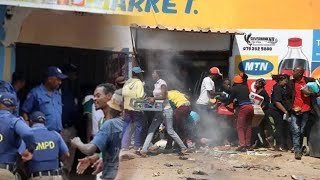 {DAAWO MUQAALKA} Ganacsiyo ay lahaayen Soomaalida ku nool Koofur Afrika oo Albaabada loo laabay.