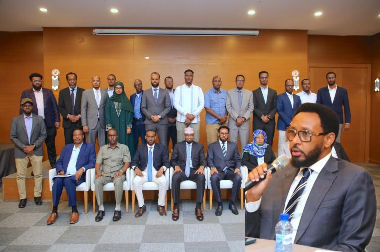 {DAAWO MUUQAALKA} War-murtiyeed Laga Soo Saaray Shirka Wasiirada Maaliyadda ee heer federaal iyo heer dowlad-goboleed