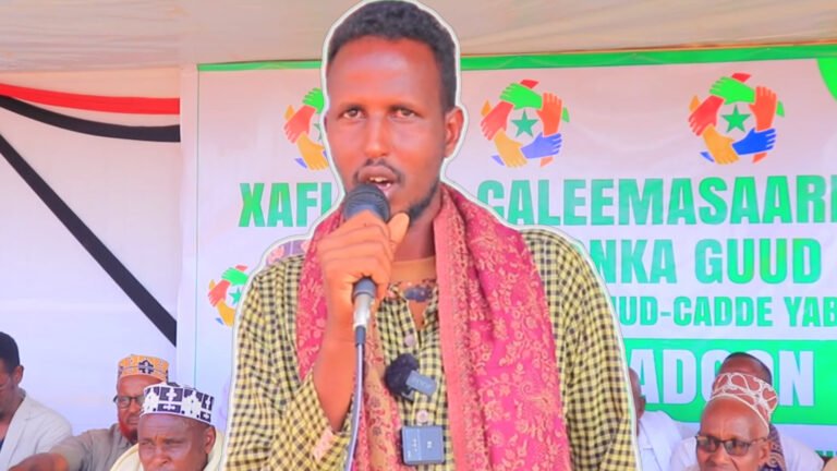 {DAAWO MUQAALKA} Maxuu Abwaan Nuur Cismaan Kula Dardaarmay Nabadoon Jalalaqsi Lagu Caleema-Saaray.?