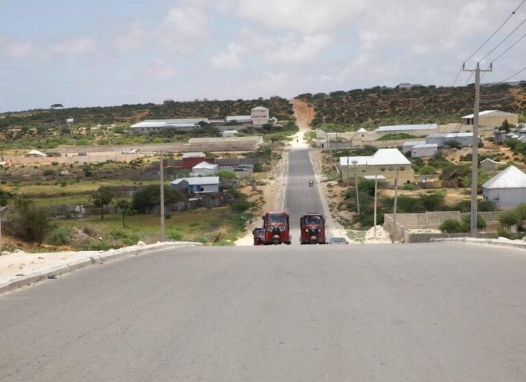 {DAAWO MUQAALKA} Faah faahin Qaraxyo ka dhacay Goob Dalxiis Oo Muqdisho ku taalla.