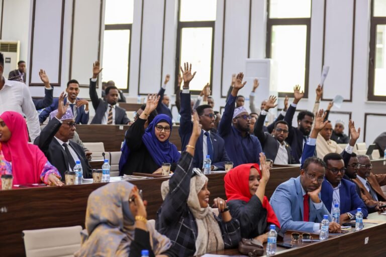 Baarlamaanka Soomaaliya Oo Ansixiyay Hindise sharciyeedka Cadaaladda Da’yarta Soomaaliyeed