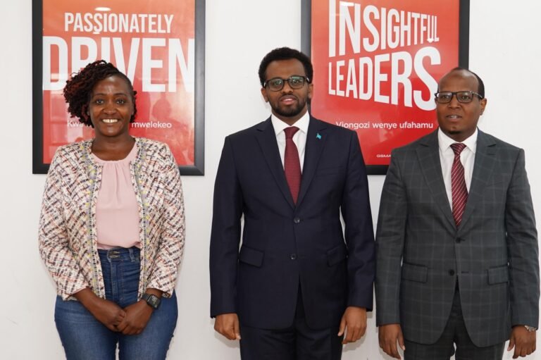 {DAAWO SAWIRADA} Muxuu Yahay Kulanka aay Furtay Hay’adda Isgaarsiinta Qaranka?