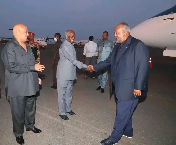 Madaxweyne Ismaaciil Cumar Geelle  oo dib ugu soo laabtay magaalada Jabuuti.