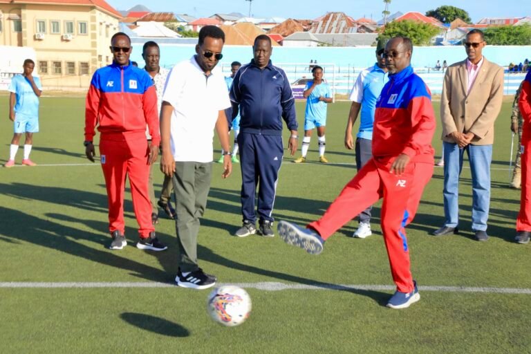 {DAAWO SAWIRADA} Madaale oo daahfuray faray Tartanka Kubadda Cagta ee degmooyinka gobolka Banaadir