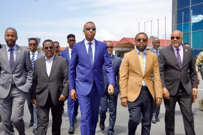 RW Xamse & wafdi la socday oo Muqdisho ka ambabaxay