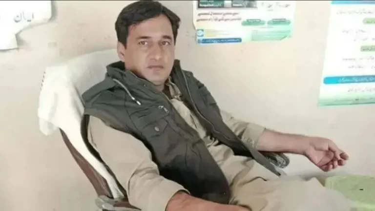 Dhaqtar u Gefay Diinta Islaamka oo Dalka Bakistaan Lagu Toogtay