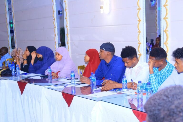 {DAAWO SAWIRADA} Golaha Warbaahinta oo Tababar uqabtay Wariyaasha Soomaaliyeed