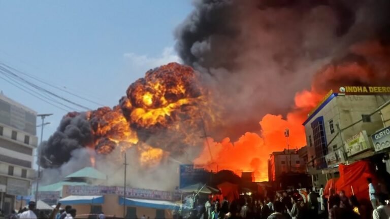 {DAAWO MUQAALKA} Dab khasaaro dhaliyey oo ka kacay Xarumo Xarumo Ganacsi oo Soomalida lee dahay oo ku yaallo Ugand.