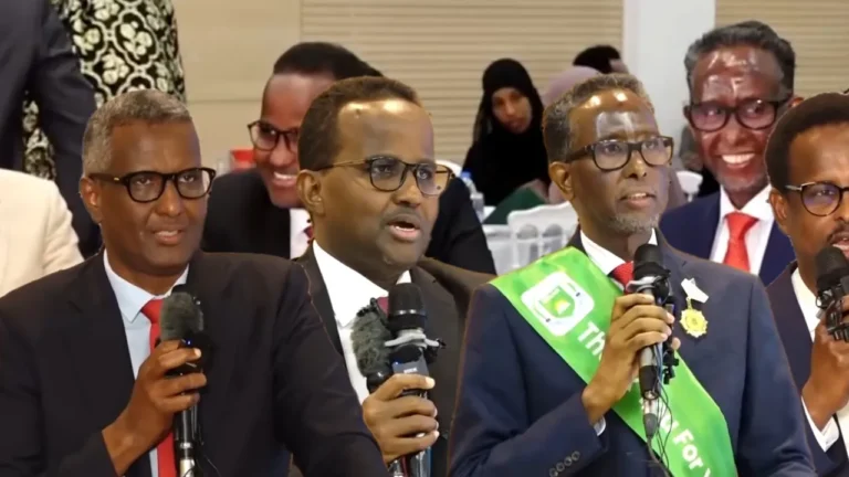 {DAAWO MUQAALKA} munaasabad lagu sagootiyey safiirka cusub ee dalka Mareykanka oo lagu qabtay magaalada muqdisho