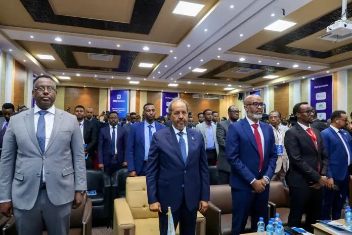 Xasan Sheekh oo shir muhiim ah ka wada magaalada Muqdisho, xilli ay.…