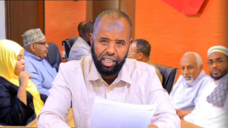 {DAAWO MUUQAALKA} Gudiga Anshaxaee Ee Komishanka Doorashooyinka ayaa waxay digniin u direen Xisbiyada Ururada Siyasada