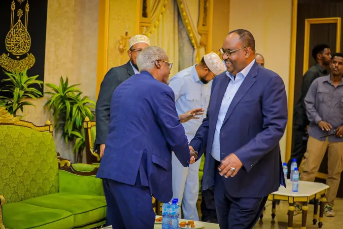 Madaxweyne Deni oo kulan la yeeshay xildhibaannada heer  federaalka ee kasoo jeeda PL.