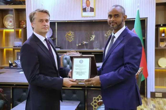 Wasiirka Difaaca oo qaaday tallaabo kadib daan-daansiga Itoobiya…..…