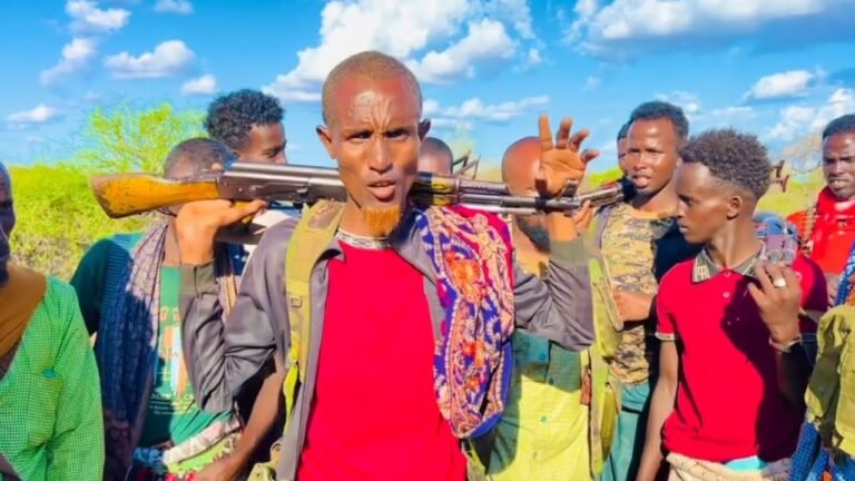 {DAAWO MUUQAALKA} Dagaal dhaxmaray Dadka Deegaanka iyo Kooxda AS