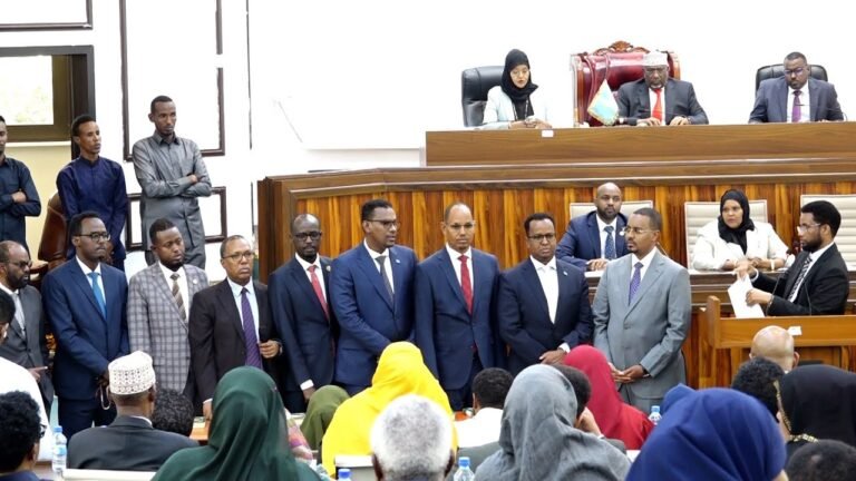 {DAAWO MUUQAALKA} Golaha shacabka BJFS oo Dhaariyay Ra’iisulwasaare kuxigeenka cusub.