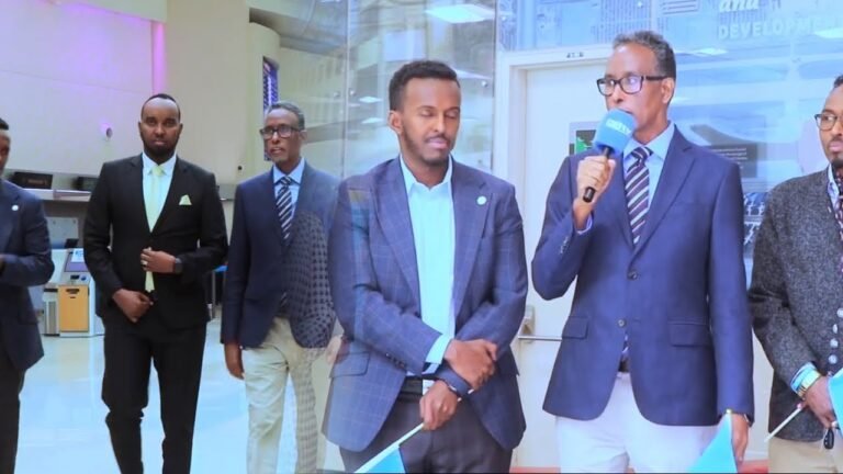 {DAAWO MUUQAALKA} Safiirka Soomaaliya ee Washington oo gaaray gobolka labaad ee Soomaalida ugu badan Mareykanka.