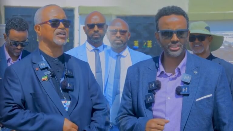 {DAAWO MUUQAALKA} Waraaqihii Codbixinta Doorashooyinka somaliland oo lasoo jediyay.