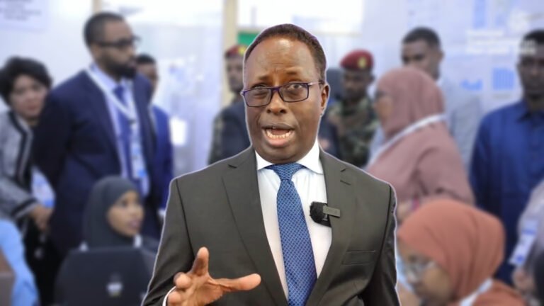 {DAAWO MUUQAALKA} Wasiirka Maareeye”waa in Ganacsatadu door muuqda ku yeeshaan diyaarinta qorshaha isbeddelka Qaranka”