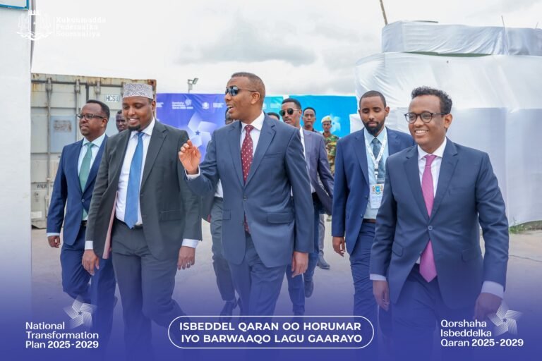 {DAAWO SAWIRADA} RW Xamsa oo kormeeray xarunta lagu diyaarinayo qoraalka  Qorshaha Isbeddelka Qaranka.