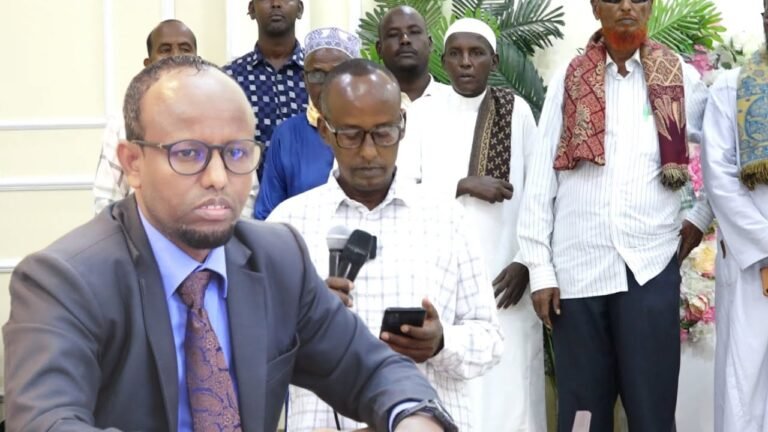 {DAAWO MUQAALKA} Beesha Gaaljecel oo Eedeymo culus u jeedisay Wasiirka Cafimaadka Dr Ali xaaji aadan