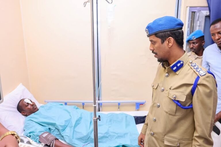 {DAAWO SAWIRADA} Xildhibaan Xasan Firimbi oo Dacwad laga Gudbinaayo Kadib Markii uu Feeray Askari ka tirsan Booliska.