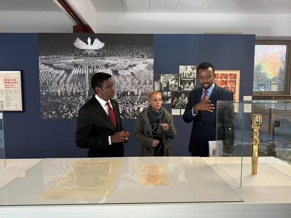 {DAAWO SAWIRADA} Wasiirka Amniga Gudaha XFS oo booqday Matxaf Taariiqi ah.