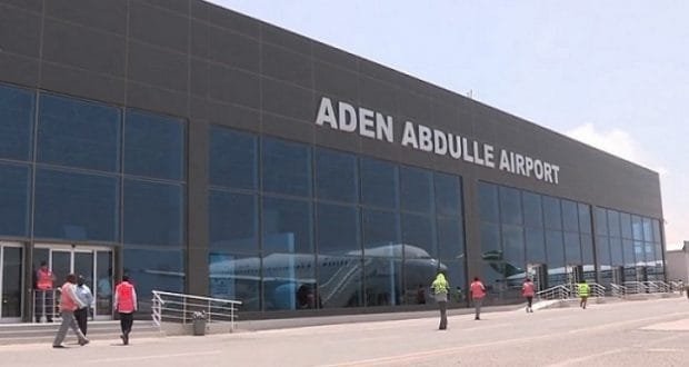 Qaar kamid ah Xildhibaanada Jubbaland ku metela BFS oo u duulay magaalada Kismaayo.