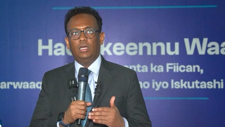 {DAAWO MUQAALKA} Kamaal Guutaale ”Dowlnimo is bixisa oo aan cidna ku tiirsaneyn ayey noqon-doontaa Soomaaliya”
