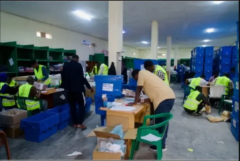 Dowladda Soomaaliya oo bogaadisay jawiga nabdoon ay ku dhacday doorashada Somaliland