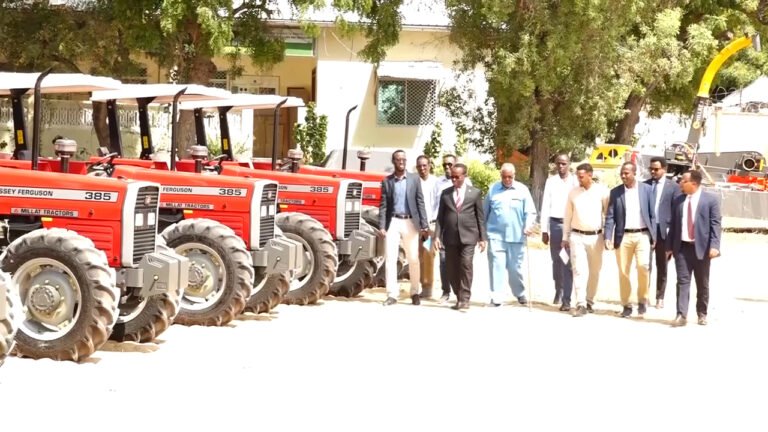 {DAAWO MUQAALKA}Wasiir Mareeye “Cagafyadaan waxaan ku xoojinayna beeralayda Soomaaliyeed.”