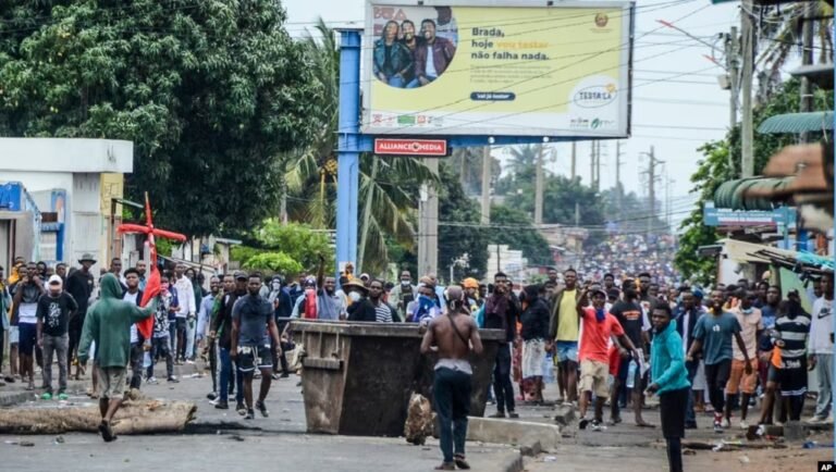 Amnesty International calls for end to crackdown on protesters in Mozambique.