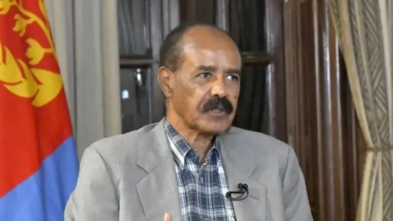 “Soomaaliya waa in ay ilaashato xeebaheeda”Madaxweynaha Eriteriya:”