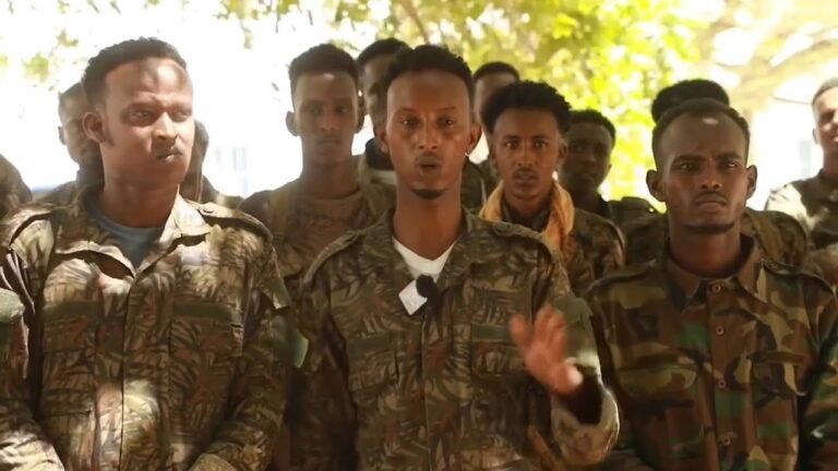 {DAAWO MUQAALKA}  Saraakiil uu Axmed Madoobe u diray dagaal oo isku dhiibay Ciidamada DFS.