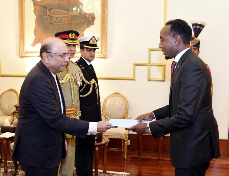 Somalia’s Ambassador to Pakistan Officially Presents Credentials.