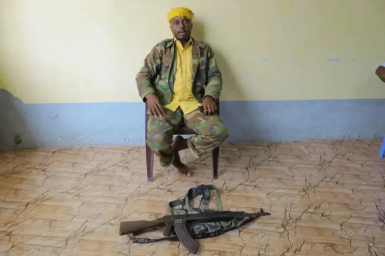 Xubin Ka Tirsanaa AS oo Isku Soo Dhiibay Ciidanka Doowladda